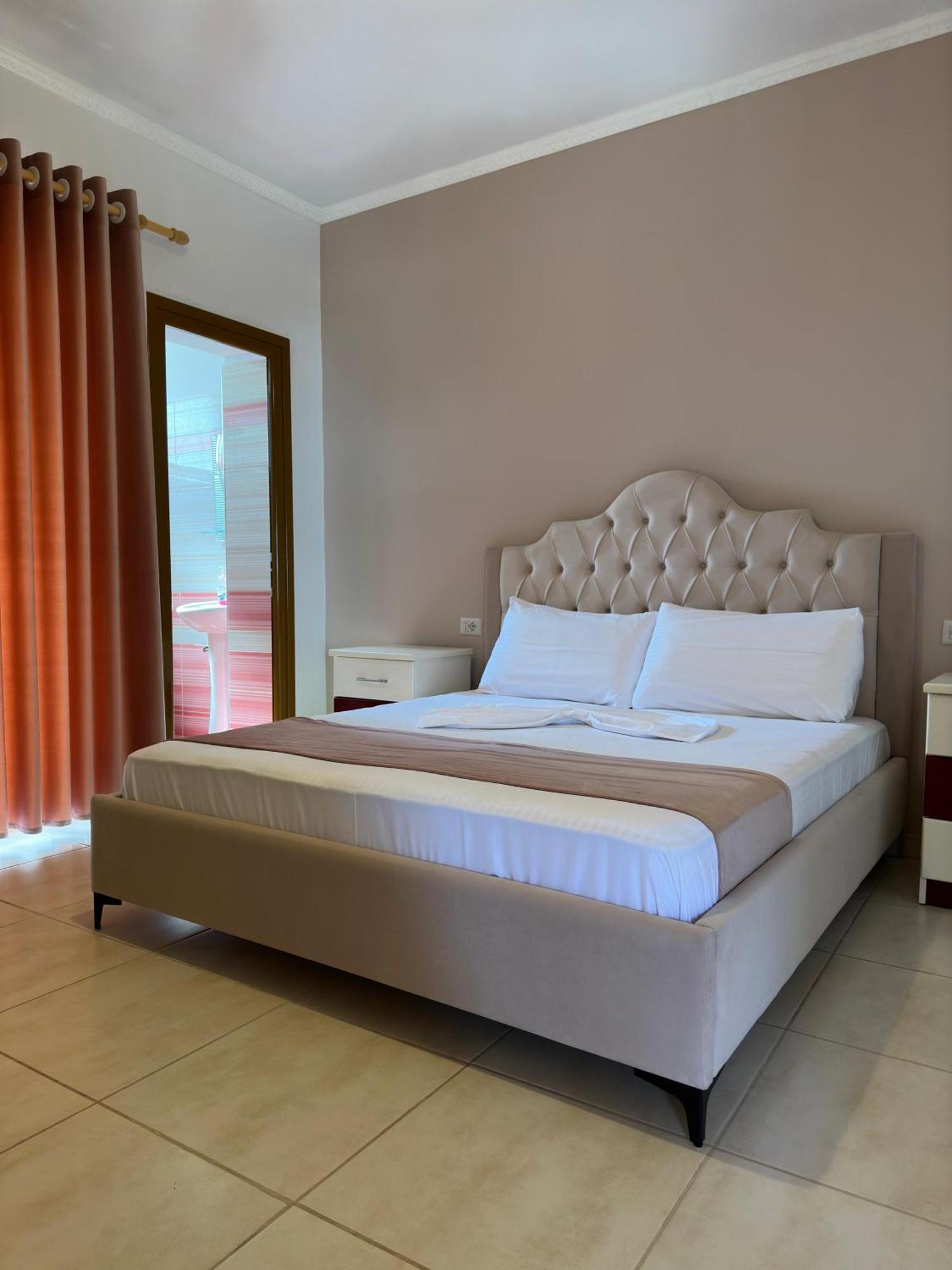 Evelina Ernild Rooms Saranda Dış mekan fotoğraf