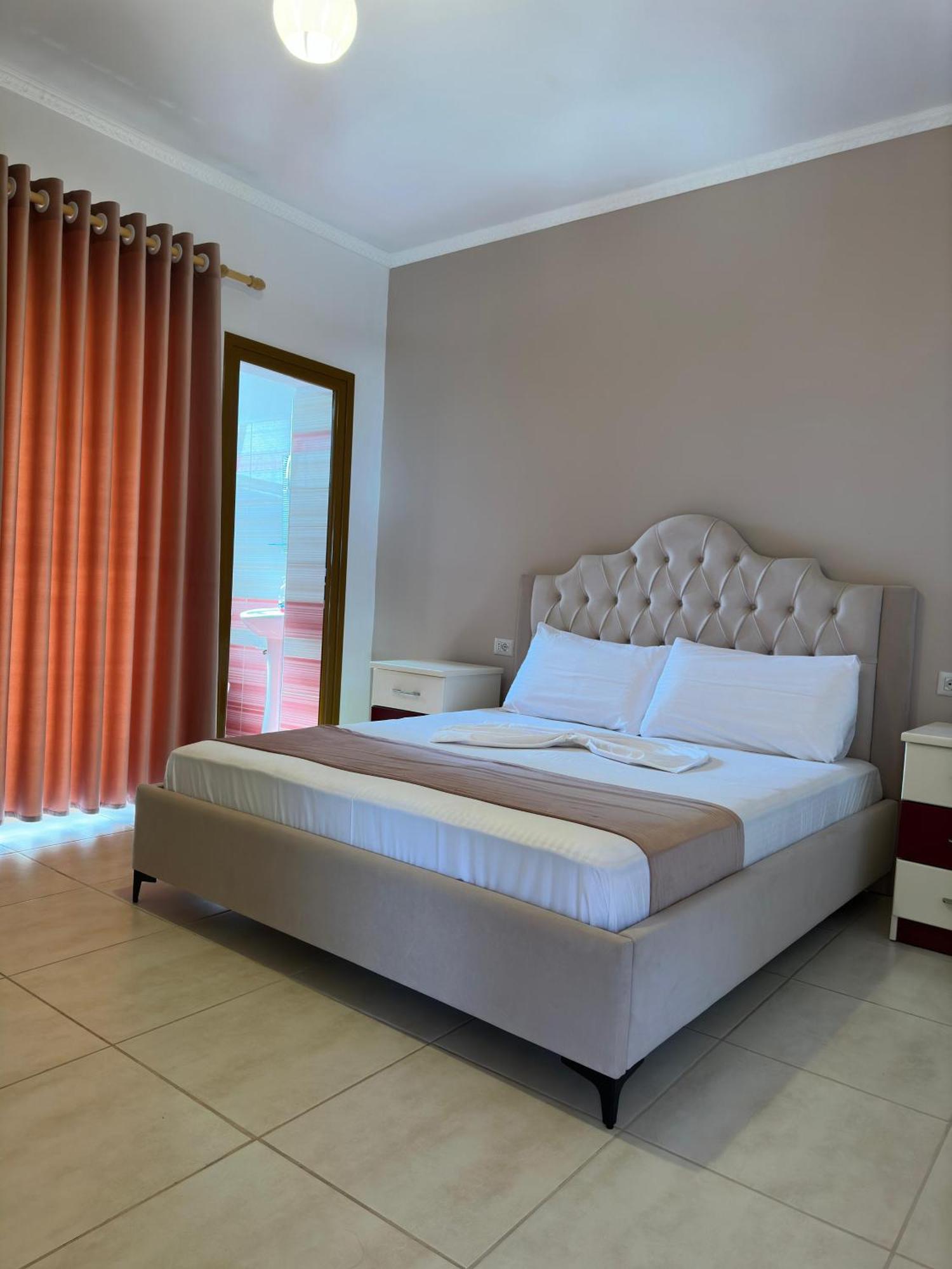 Evelina Ernild Rooms Saranda Dış mekan fotoğraf