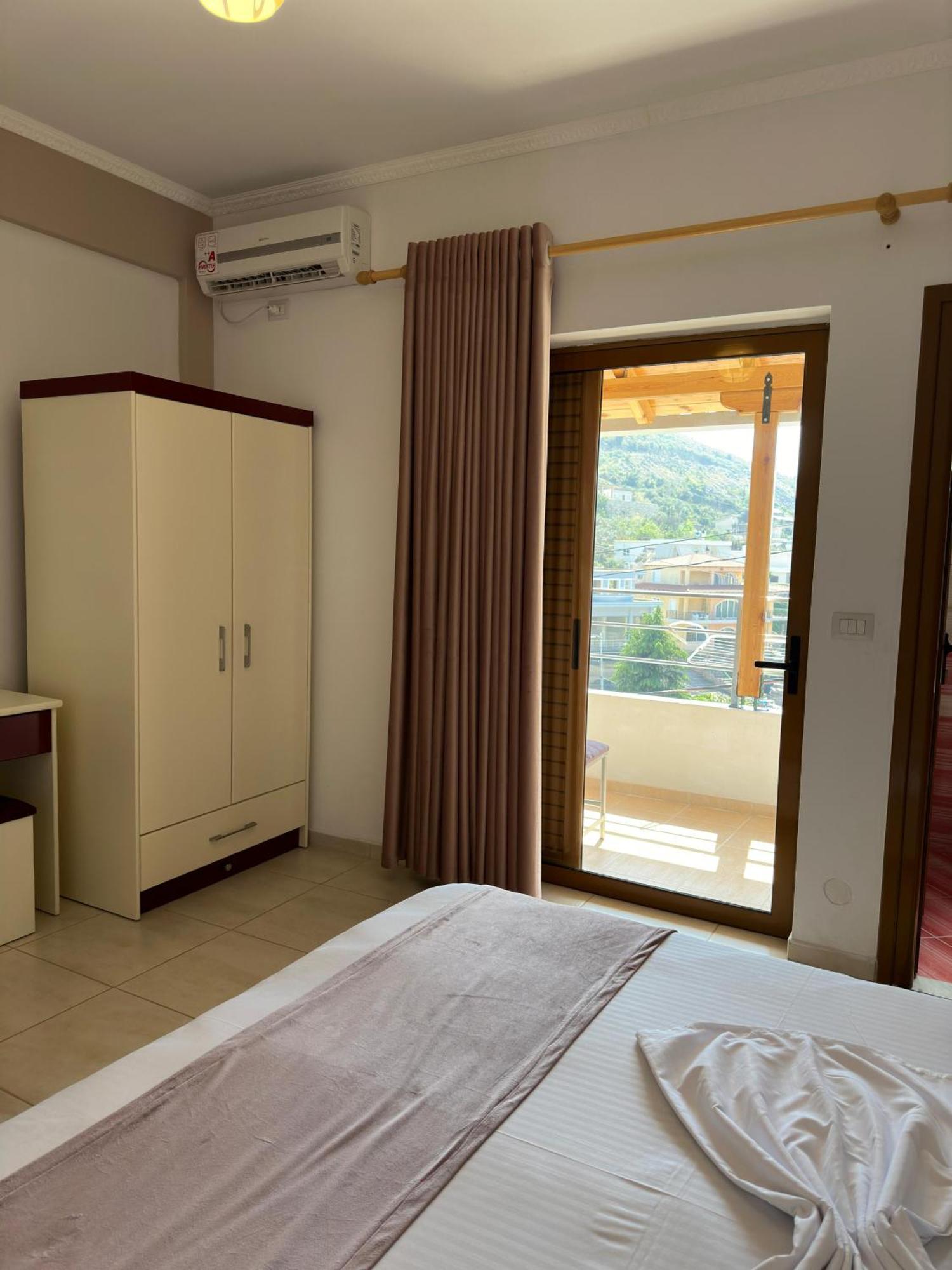 Evelina Ernild Rooms Saranda Dış mekan fotoğraf