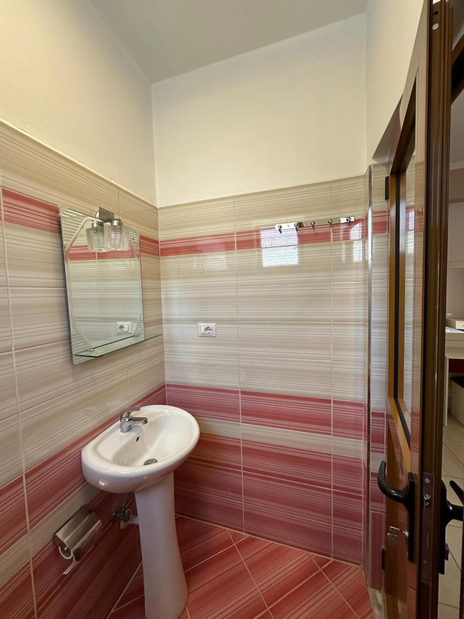 Evelina Ernild Rooms Saranda Dış mekan fotoğraf